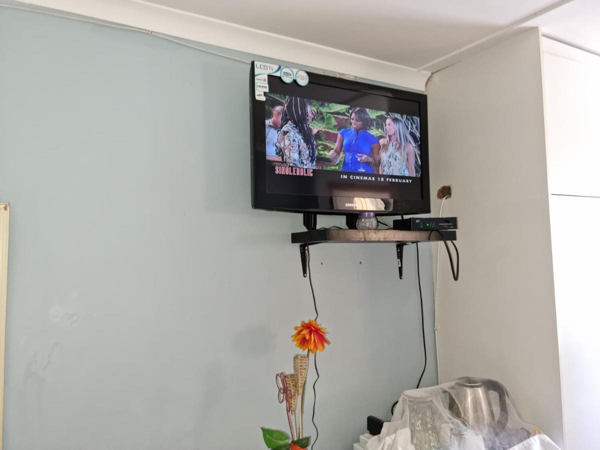 Sleepwell Bed & Breakfast East London Ngoại thất bức ảnh